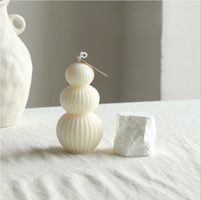 Sculptural Nordic Candle – Minimal White Collection Hypersku