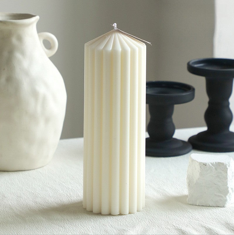Sculptural Nordic Candle – Minimal White Collection Hypersku