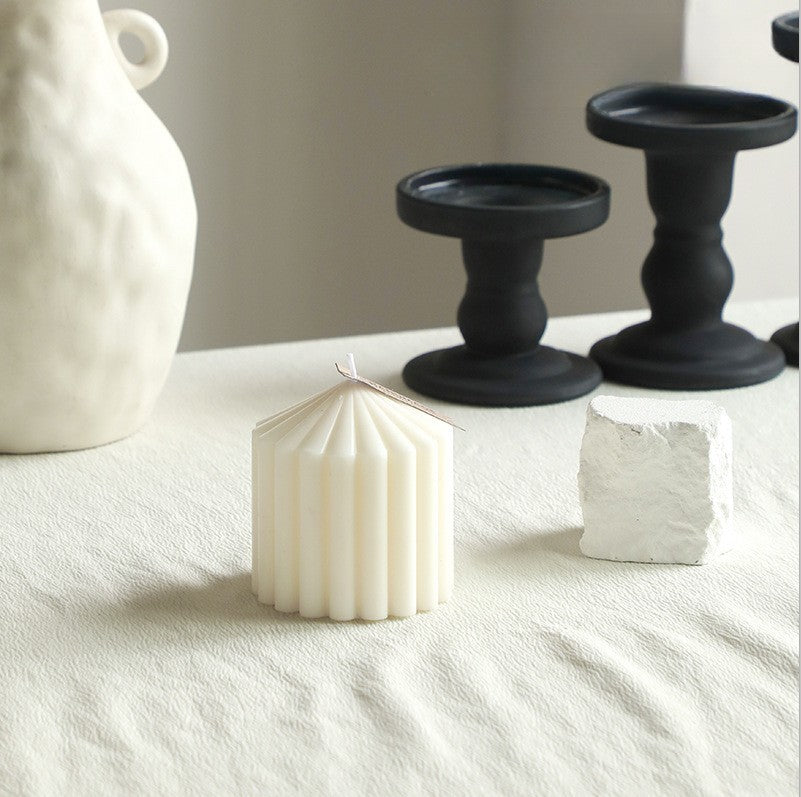 Sculptural Nordic Candle – Minimal White Collection Hypersku