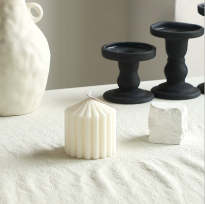 Sculptural Nordic Candle – Minimal White Collection Hypersku
